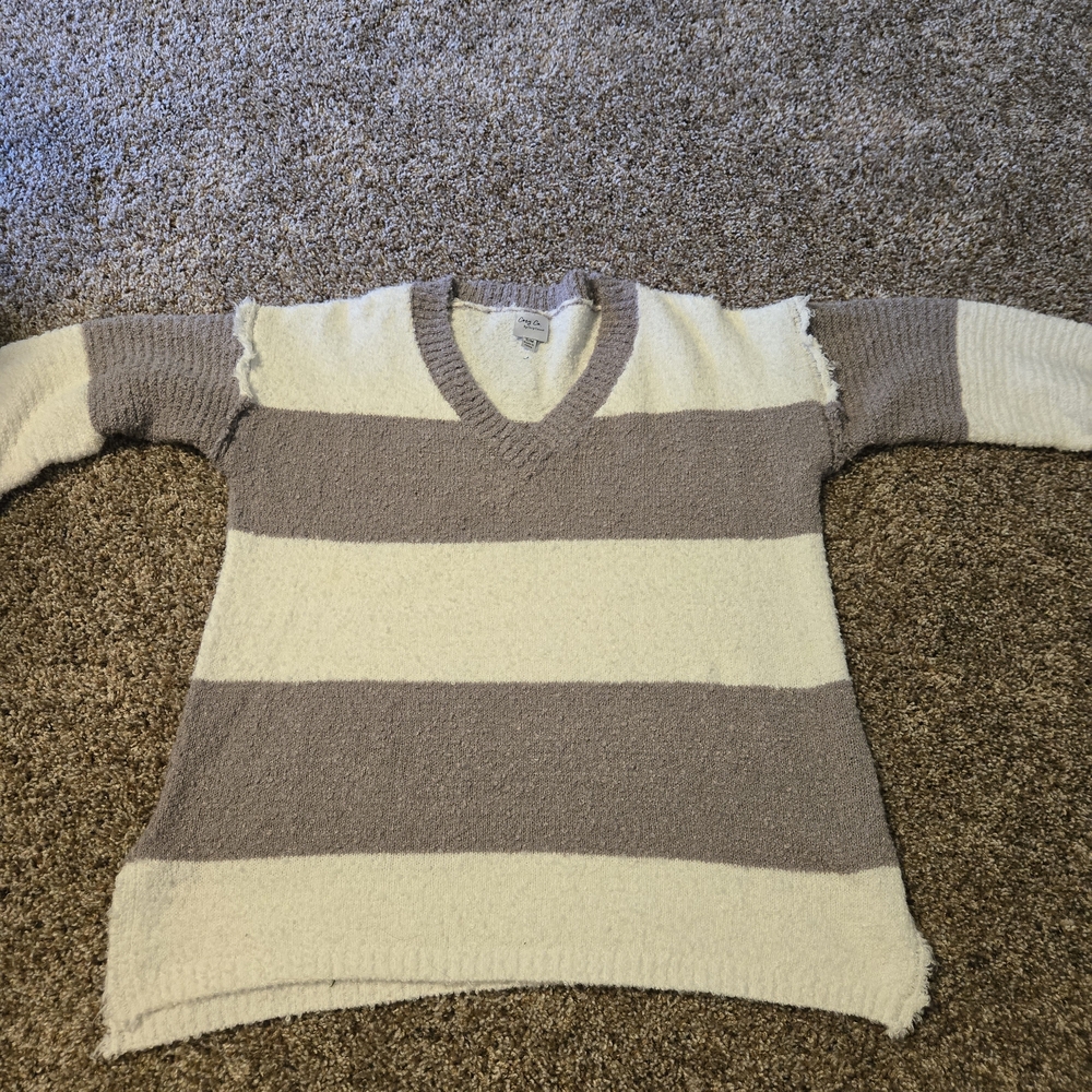 Womans Striped V-Neck Sweater